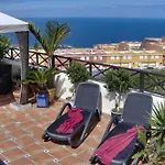 Mit Privatem Balkon Sowie Meer- Und Gebirgsblick Im Modernen Stil Lejlighed *